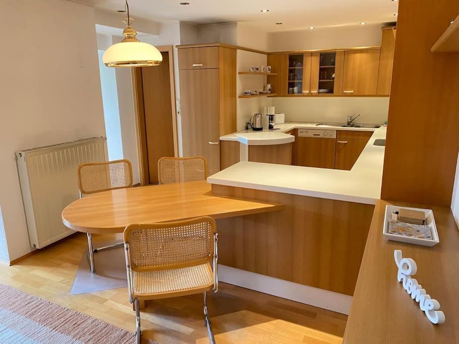 Zentrale Wohnung Gmunden Alte Baeckerei ภายนอก รูปภาพ