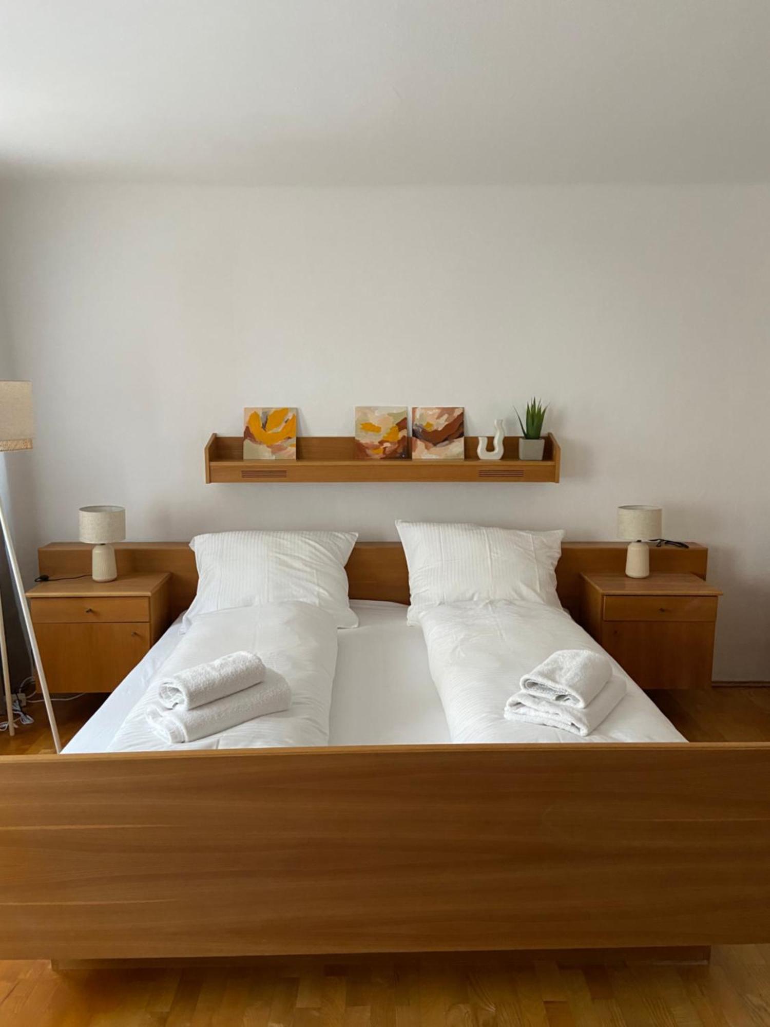 Zentrale Wohnung Gmunden Alte Baeckerei ภายนอก รูปภาพ