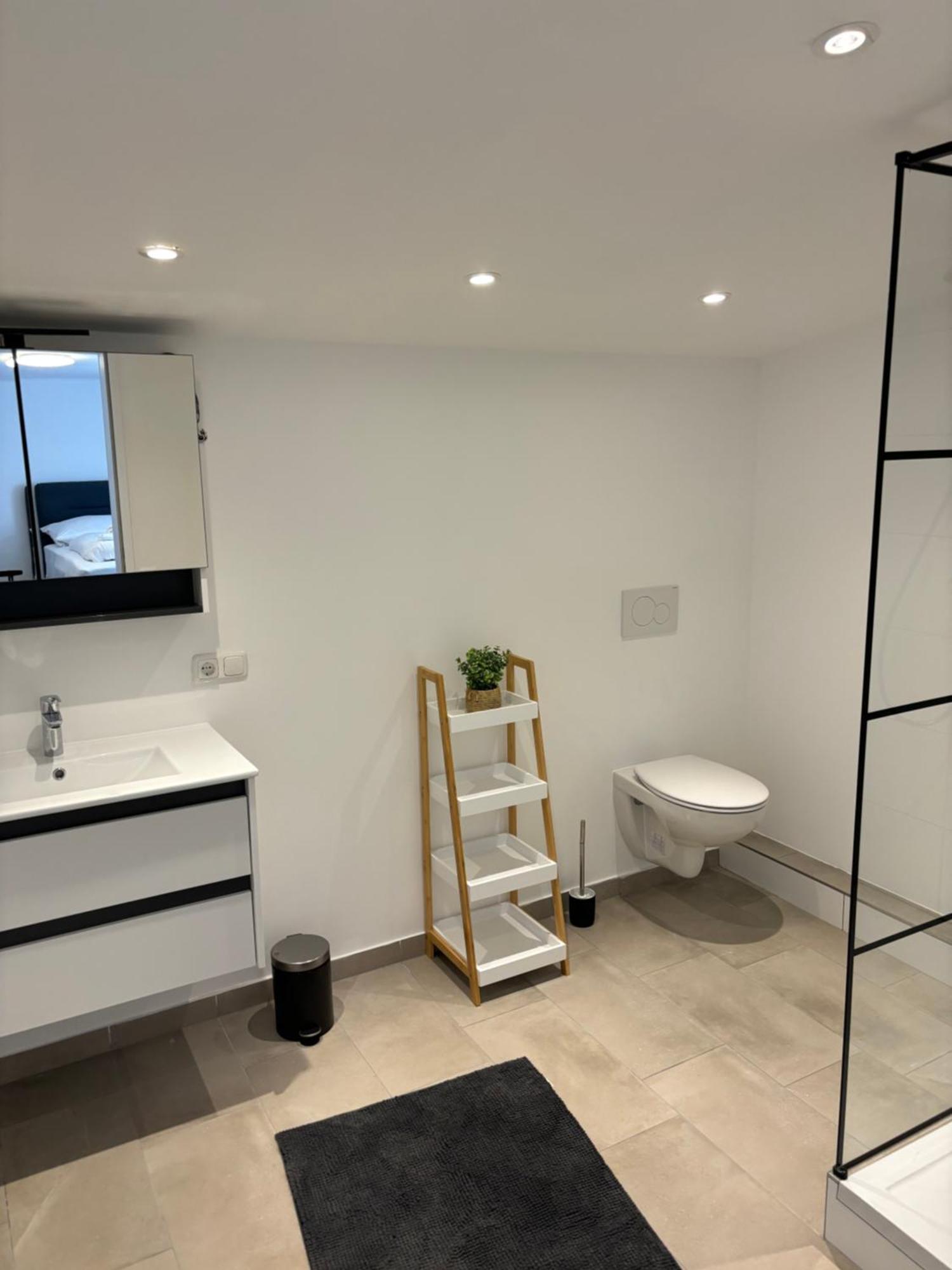 Zentrale Wohnung Gmunden Alte Baeckerei ภายนอก รูปภาพ